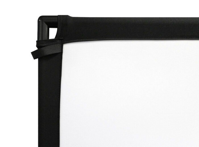 YardMaster_Lite_Corner Black masking borders