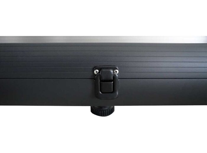 ezCinema_TT_CG5D_web04 buckles